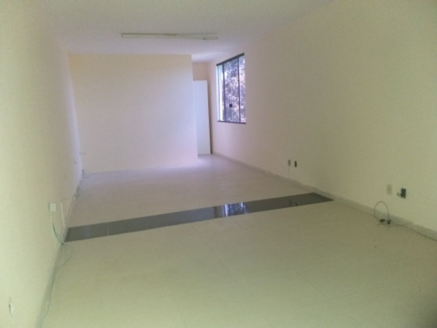 Foto 1 de Sala Comercial para venda ou aluguel, 40m² em Recreio Ipitanga, Lauro de Freitas