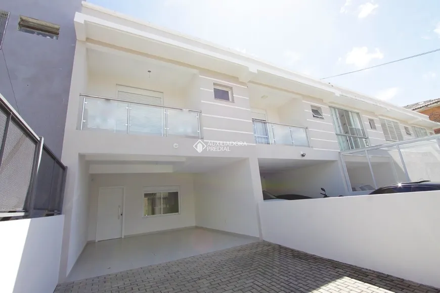 Foto 1 de Casa com 3 Quartos à venda, 158m² em Sarandi, Porto Alegre