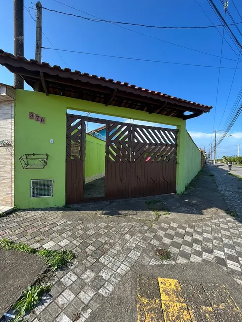 Foto 1 de Casa com 4 Quartos à venda, 200m² em Centro, Mongaguá