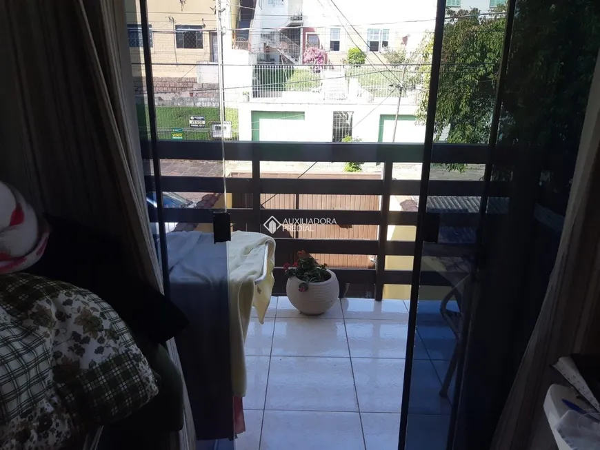 Foto 1 de Casa com 2 Quartos à venda, 60m² em Jardim Itú Sabará, Porto Alegre