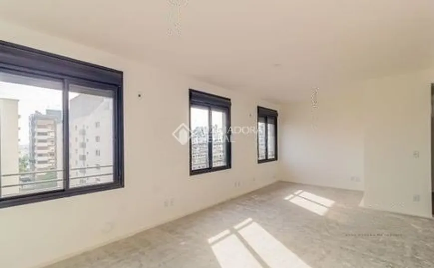 Foto 1 de Apartamento com 1 Quarto à venda, 43m² em Auxiliadora, Porto Alegre