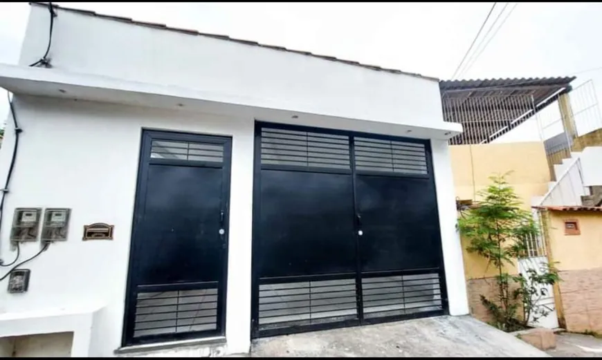 Foto 1 de Casa com 2 Quartos à venda, 78m² em Retiro, Volta Redonda