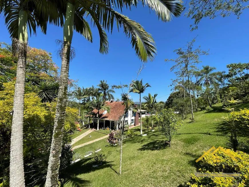 Foto 1 de Fazenda/Sítio com 4 Quartos à venda, 17297m² em Chácaras Copaco, Arujá