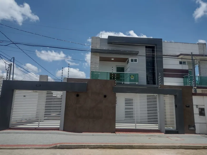 Foto 1 de Casa com 3 Quartos à venda, 160m² em Itararé, Campina Grande