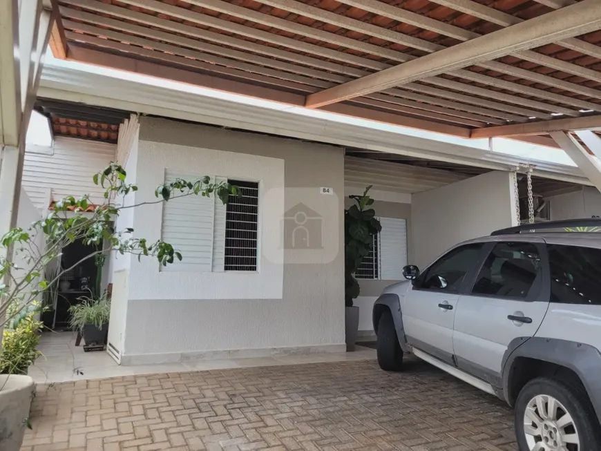 Foto 1 de Casa de Condomínio com 3 Quartos à venda, 130m² em Jardim Califórnia, Uberlândia