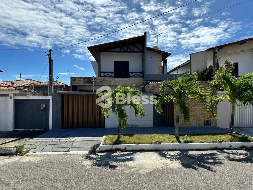 Foto 1 de Casa com 4 Quartos à venda, 270m² em Capim Macio, Natal