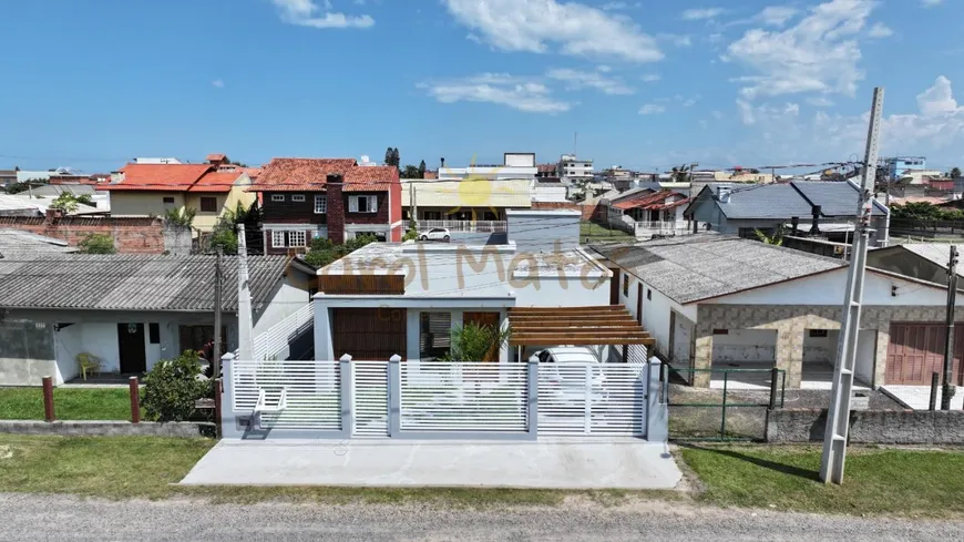 Foto 1 de Casa com 2 Quartos à venda, 140m² em Praia Gaivota, Balneário Gaivota