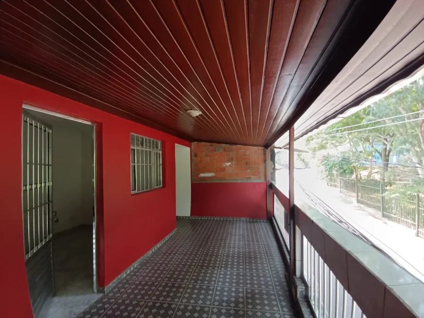 Foto 1 de Casa com 2 Quartos para alugar, 80m² em Capão Redondo, São Paulo