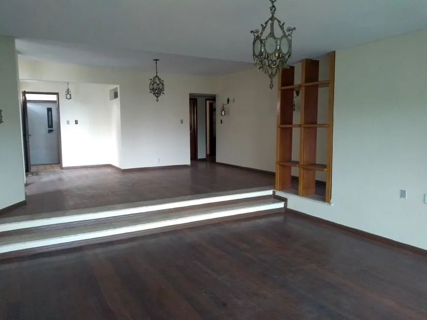 Foto 1 de Apartamento com 4 Quartos à venda, 226m² em São José, Aracaju