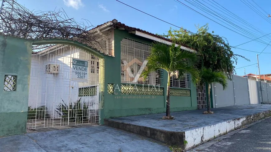 Foto 1 de Casa com 4 Quartos à venda, 200m² em Centro, Salinópolis