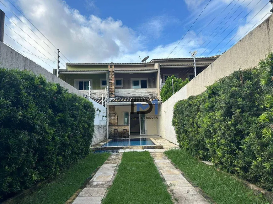 Foto 1 de Casa com 3 Quartos à venda, 115m² em Guajiru, Fortaleza