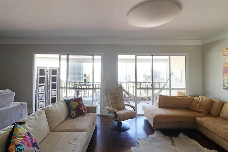 Foto 1 de Apartamento com 3 Quartos para venda ou aluguel, 170m² em Cidade Monções, São Paulo