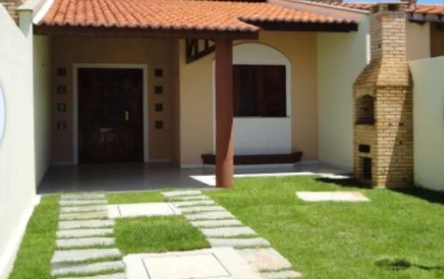 Foto 1 de Casa com 3 Quartos à venda, 80m² em Jóquei Clube, Fortaleza