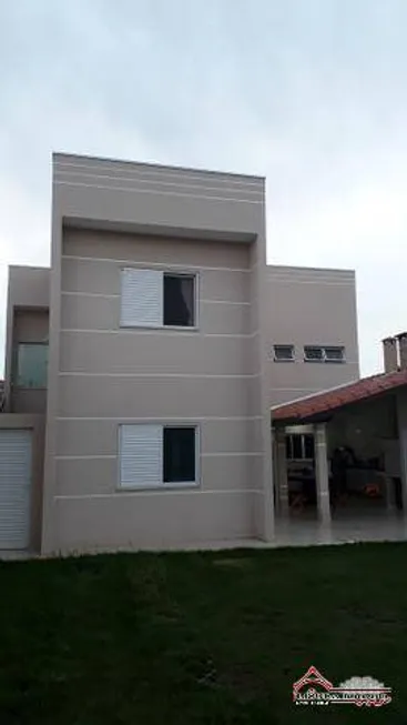 Foto 1 de Casa com 3 Quartos à venda, 160m² em Centro, Jacareí