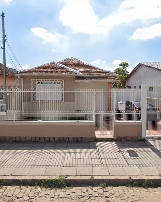Foto 1 de Casa com 3 Quartos à venda, 100m² em Vila João Pessoa, Porto Alegre
