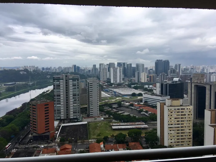 Foto 1 de Apartamento com 1 Quarto à venda, 44m² em Santo Amaro, São Paulo