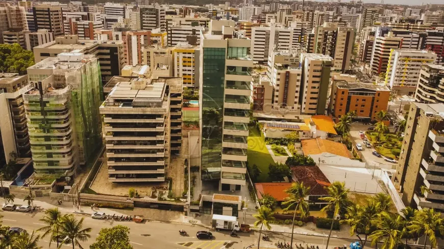 Foto 1 de Apartamento com 5 Quartos à venda, 470m² em Ponta Verde, Maceió