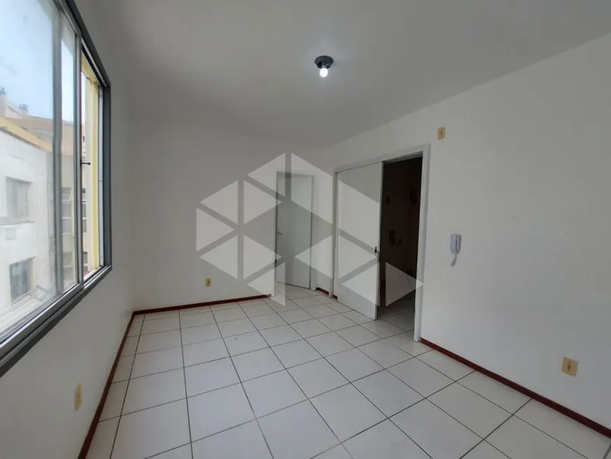 Foto 1 de Apartamento com 1 Quarto para alugar, 32m² em Centro, Santa Maria