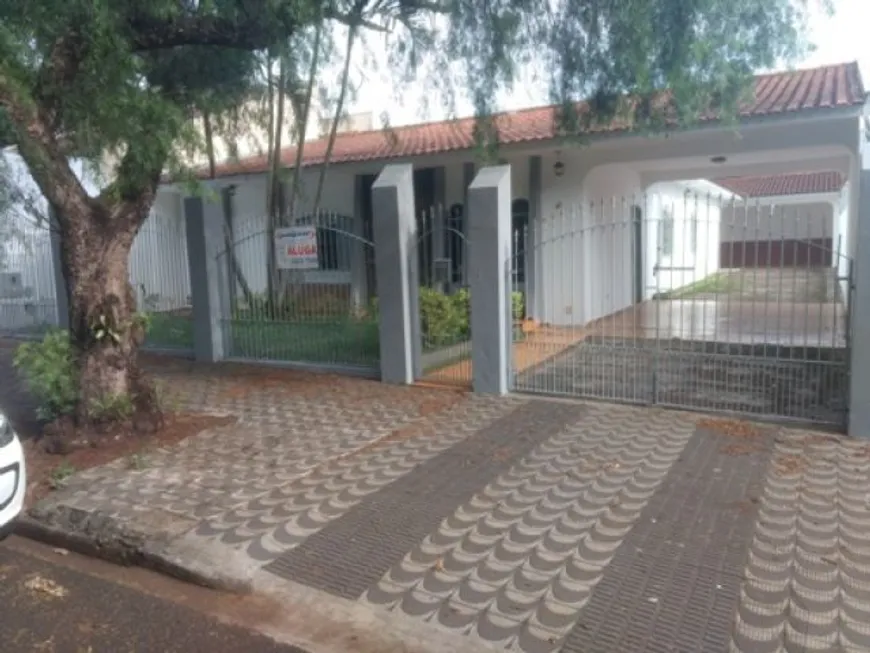 Foto 1 de Casa com 3 Quartos à venda, 130m² em Zona 08, Maringá