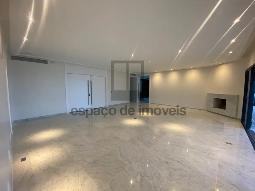 Foto 1 de Apartamento com 3 Quartos para venda ou aluguel, 384m² em Jardim Fonte do Morumbi , São Paulo