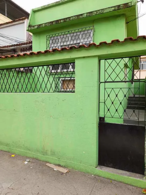Foto 1 de Casa com 1 Quarto à venda, 72m² em Ramos, Rio de Janeiro