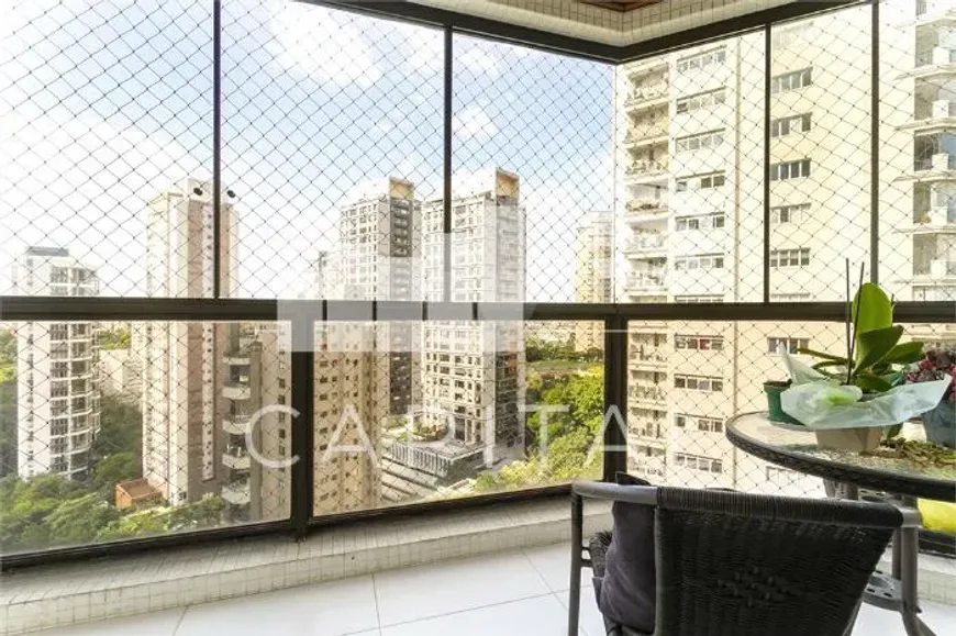 Foto 1 de Apartamento com 4 Quartos à venda, 216m² em Morumbi, São Paulo