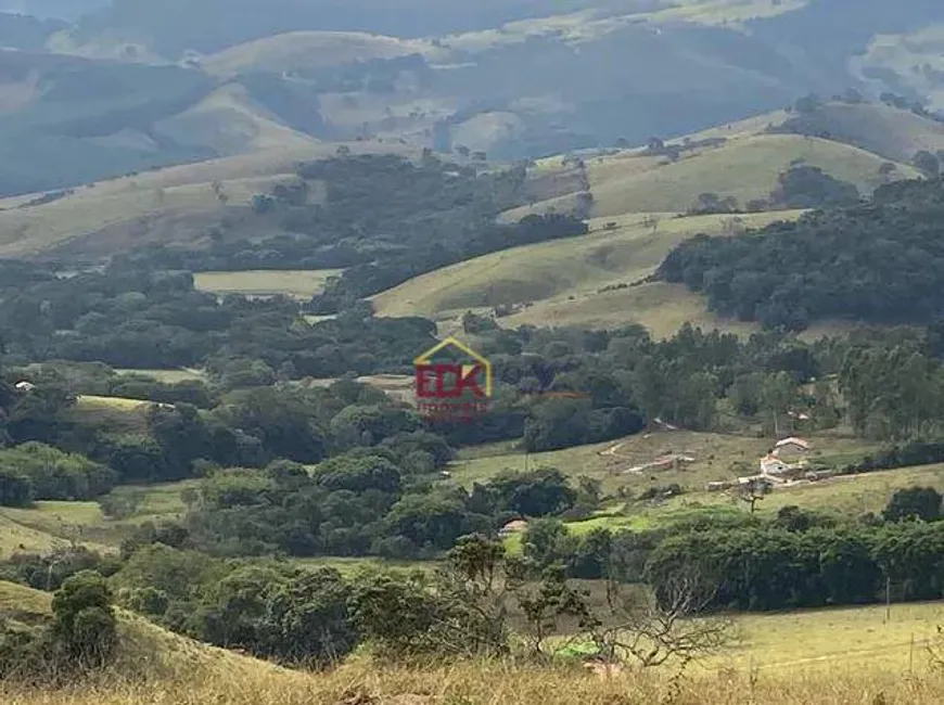 Foto 1 de Lote/Terreno à venda, 121000m² em Zona Rural, Baependi