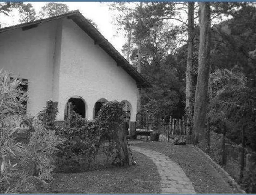 Foto 1 de Casa com 3 Quartos à venda, 376m² em Granja Guarani, Teresópolis