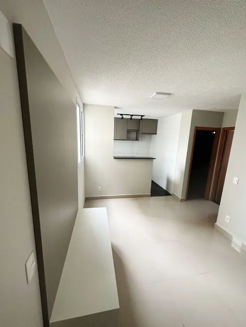 Foto 1 de Apartamento com 2 Quartos à venda, 45m² em Jardim das Palmeiras, Cuiabá