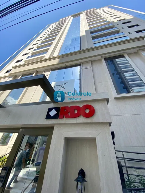 Foto 1 de Apartamento com 3 Quartos à venda, 128m² em Kobrasol, São José