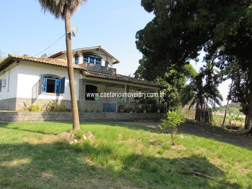 Foto 1 de Fazenda/Sítio com 4 Quartos à venda, 11000m² em Centro sambaetiba, Itaboraí