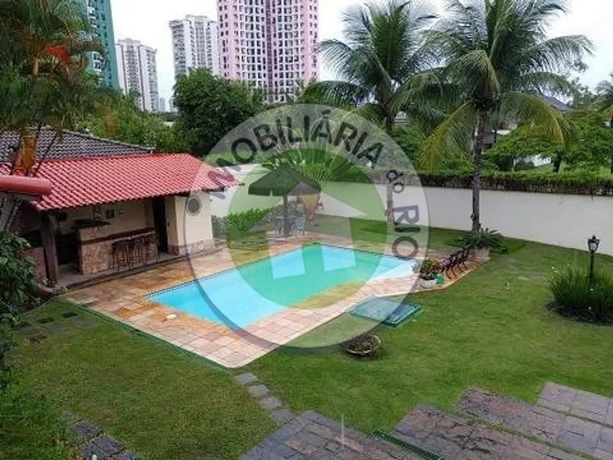 Foto 1 de Casa de Condomínio com 4 Quartos à venda, 750m² em Barra da Tijuca, Rio de Janeiro