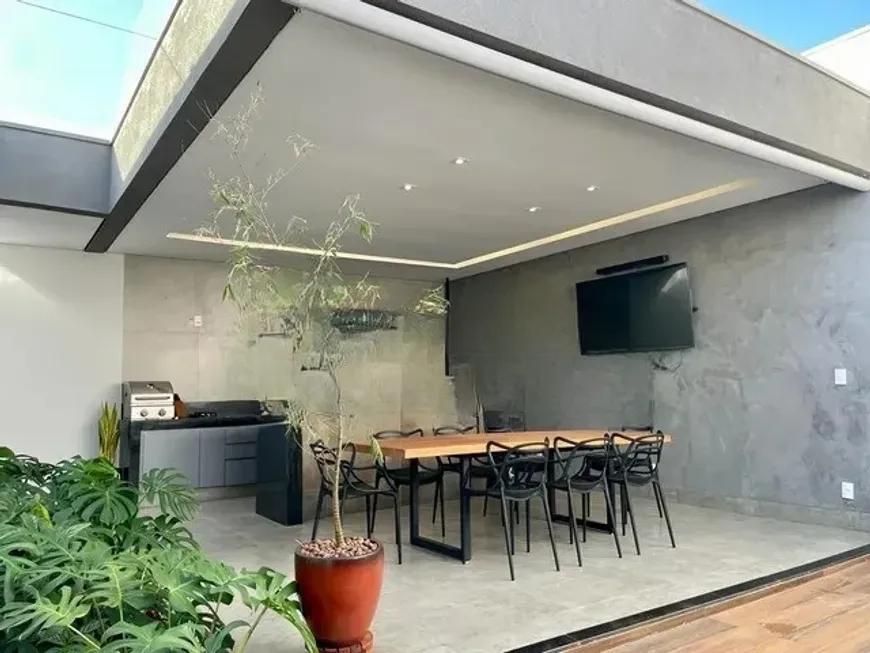 Foto 1 de Casa com 3 Quartos à venda, 143m² em Jardim Itapemirim, São Paulo