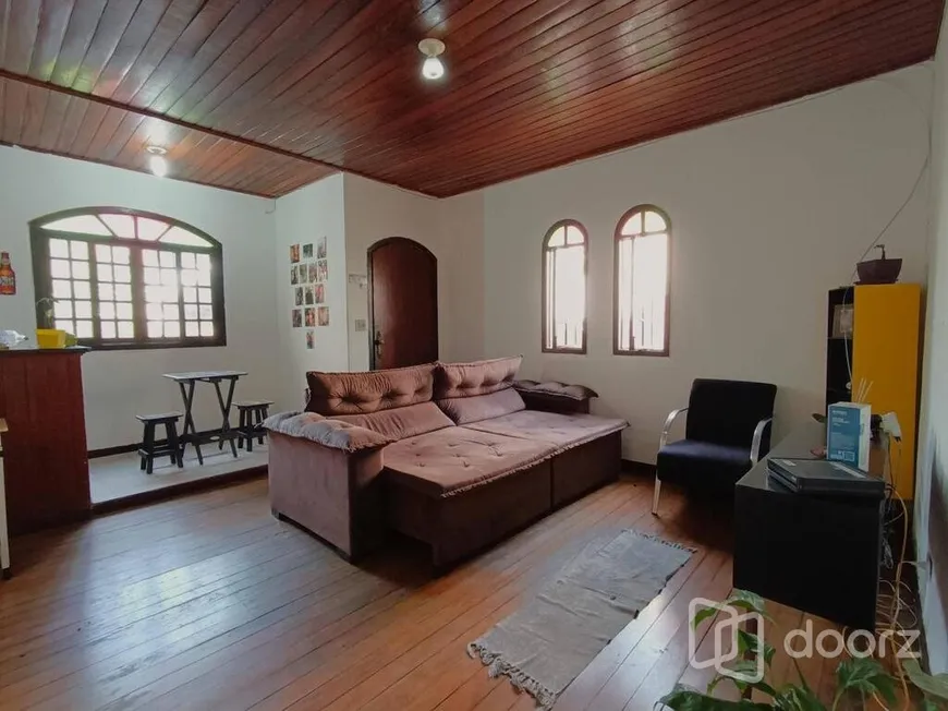 Foto 1 de Casa com 10 Quartos à venda, 233m² em Alto da Mooca, São Paulo