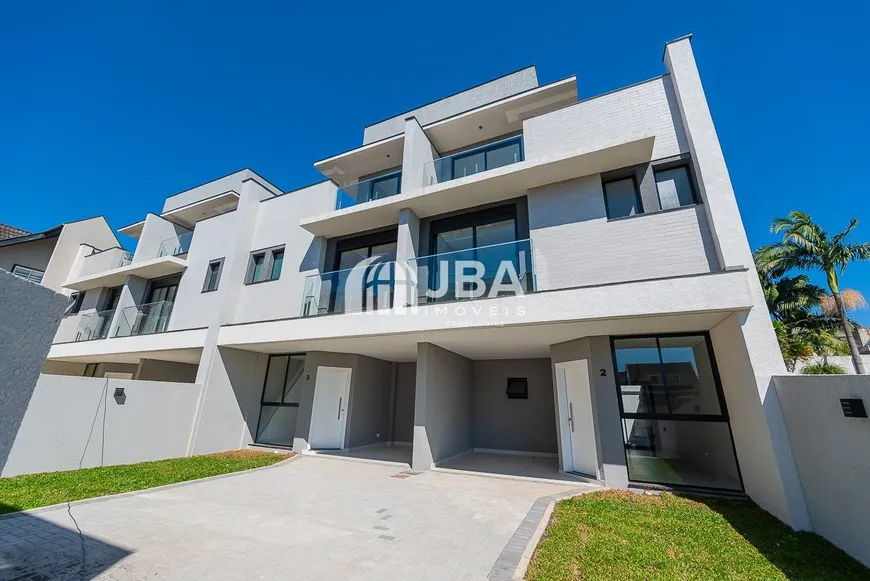 Foto 1 de Sobrado com 3 Quartos à venda, 138m² em Jardim das Américas, Curitiba