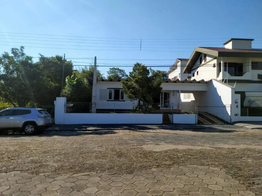 Foto 1 de Casa com 4 Quartos à venda, 149m² em Jardim Maluche, Brusque