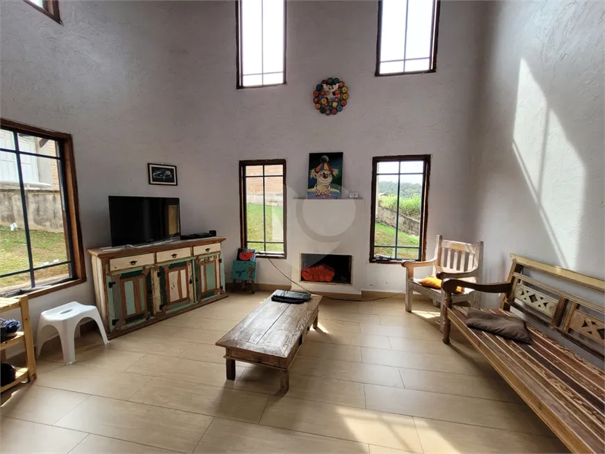 Foto 1 de Casa de Condomínio com 3 Quartos à venda, 287m² em Serra da Cantareira, Mairiporã