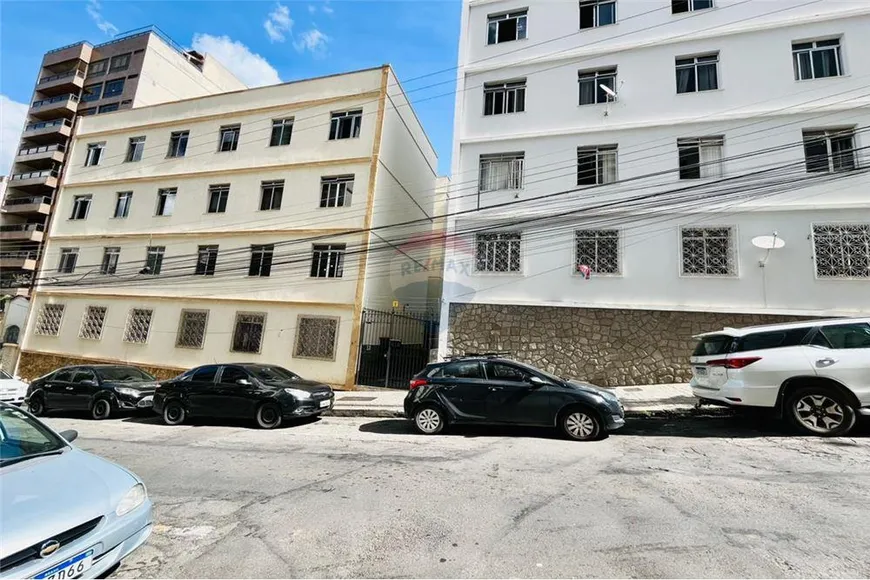 Foto 1 de Apartamento com 3 Quartos para alugar, 63m² em Centro, Juiz de Fora