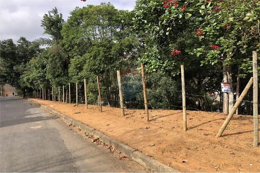 Foto 1 de Lote/Terreno à venda, 751m² em Borboleta, Juiz de Fora