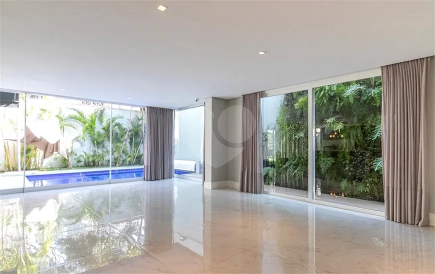 Foto 1 de Casa de Condomínio com 4 Quartos para venda ou aluguel, 599m² em Granja Julieta, São Paulo