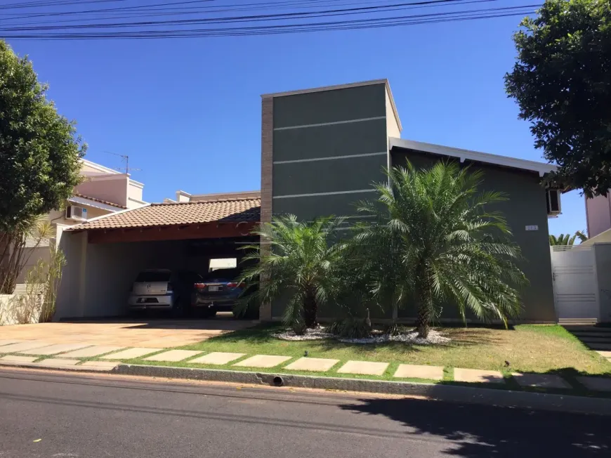 Foto 1 de Casa de Condomínio com 3 Quartos à venda, 235m² em Jardim Residencial Maggiore, Araraquara