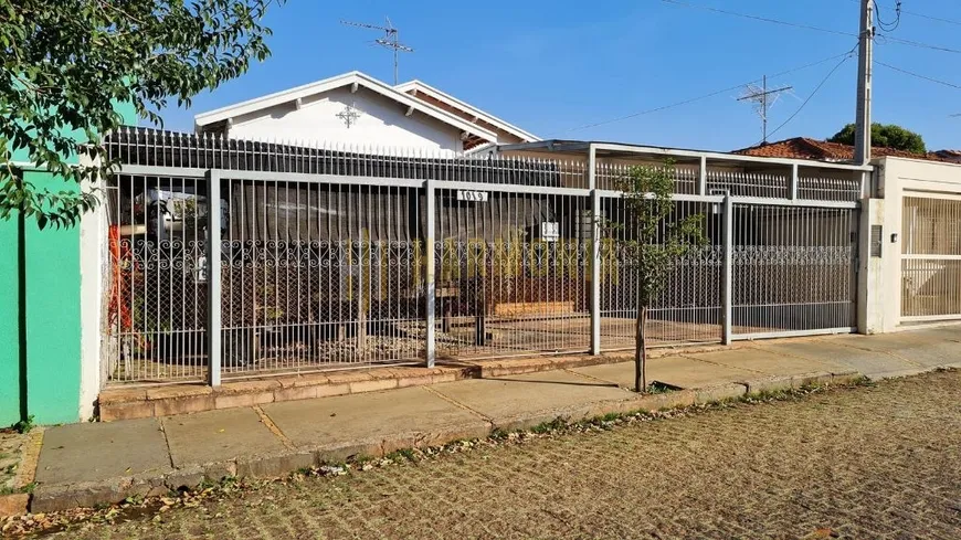 Foto 1 de Casa com 2 Quartos à venda, 229m² em Centro, Araraquara