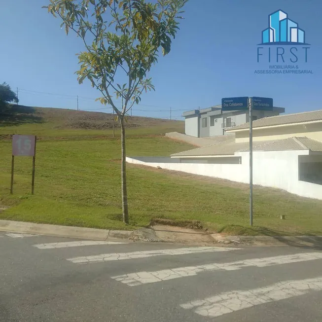 Foto 1 de Lote/Terreno à venda, 596m² em LOUVEIRA, Louveira