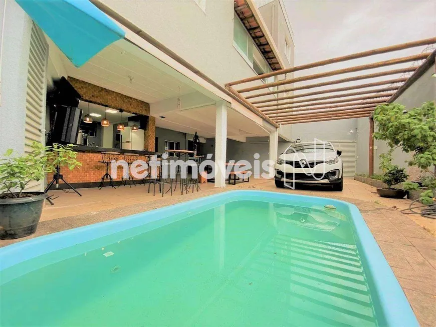 Foto 1 de Casa com 4 Quartos à venda, 321m² em Juliana, Belo Horizonte