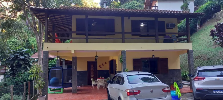 Foto 1 de Casa de Condomínio com 3 Quartos à venda, 129m² em Correas, Petrópolis