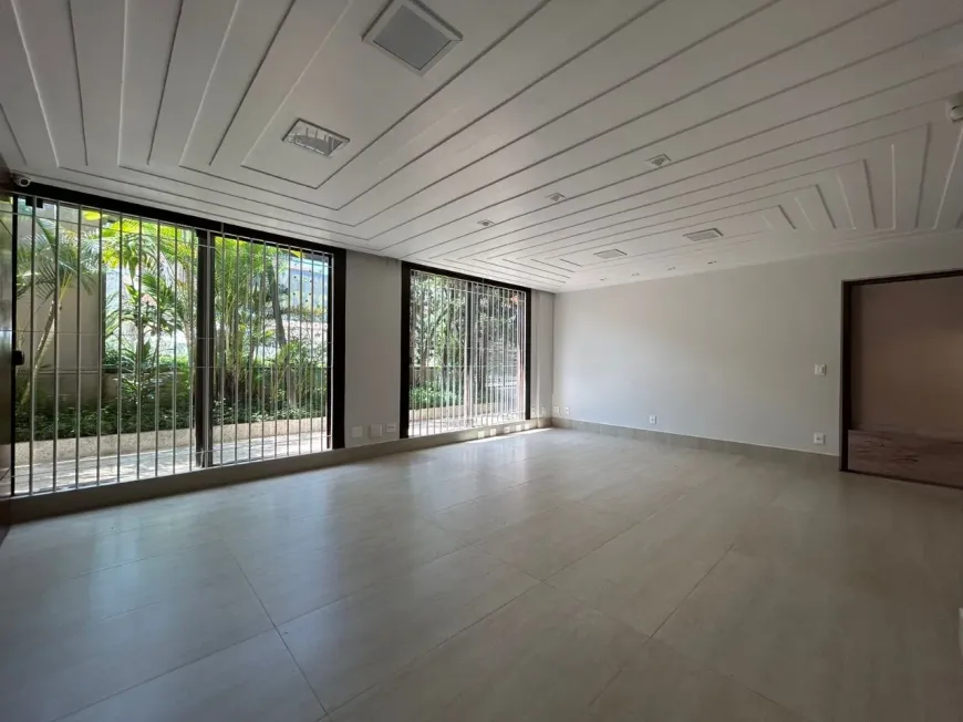 Foto 1 de Casa com 5 Quartos à venda, 542m² em Belvedere, Belo Horizonte