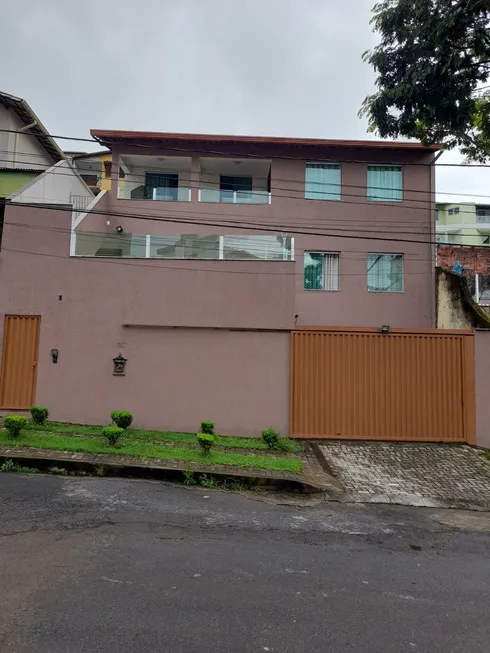 Foto 1 de Casa com 6 Quartos à venda, 337m² em Álvaro Camargos, Belo Horizonte