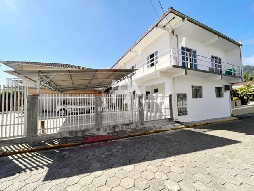 Foto 1 de Apartamento com 2 Quartos para alugar, 70m² em Barra do Rio Cerro, Jaraguá do Sul