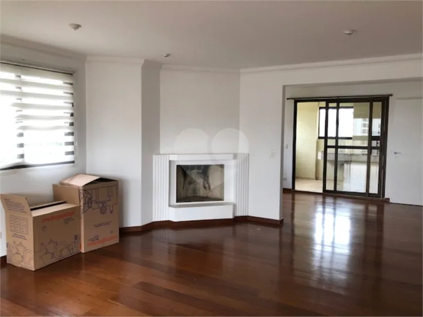 Foto 1 de Apartamento com 4 Quartos à venda, 200m² em Panamby, São Paulo