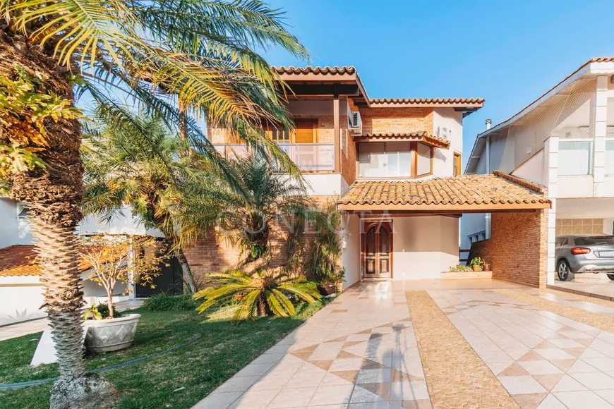 Foto 1 de Casa com 4 Quartos à venda, 330m² em Alphaville, Santana de Parnaíba